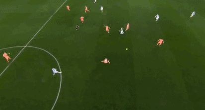 奥客网站-1-2！亚马尔助攻难救主，巴萨9连胜戛然而止，皇马重燃希望